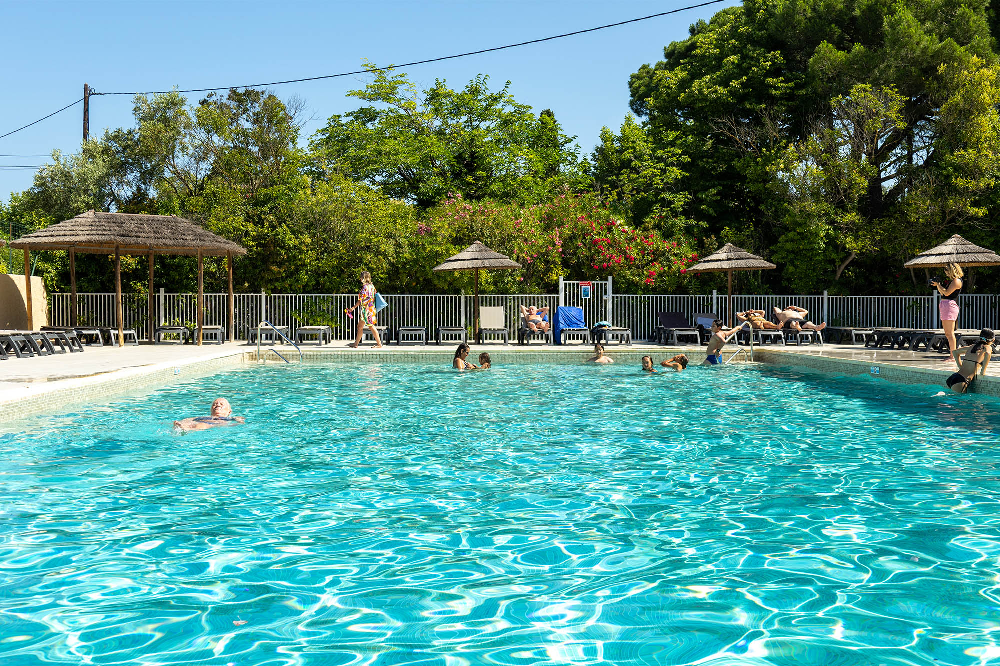 camping piscine la crau var